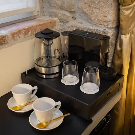 Pensión Design Anima Mundi Citycentre Right Next To Diocletian's Palace 3*