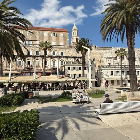 Design Anima Mundi Citycentre Right Next To Diocletian's Palace Split