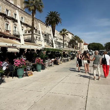 Design Anima Mundi Citycentre Right Next To Diocletian's Palace Gasthof